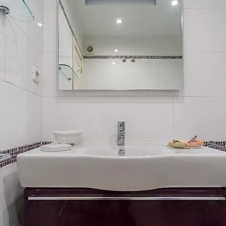 Piso De 2 En Mesa Y Lopez Апартаменты *